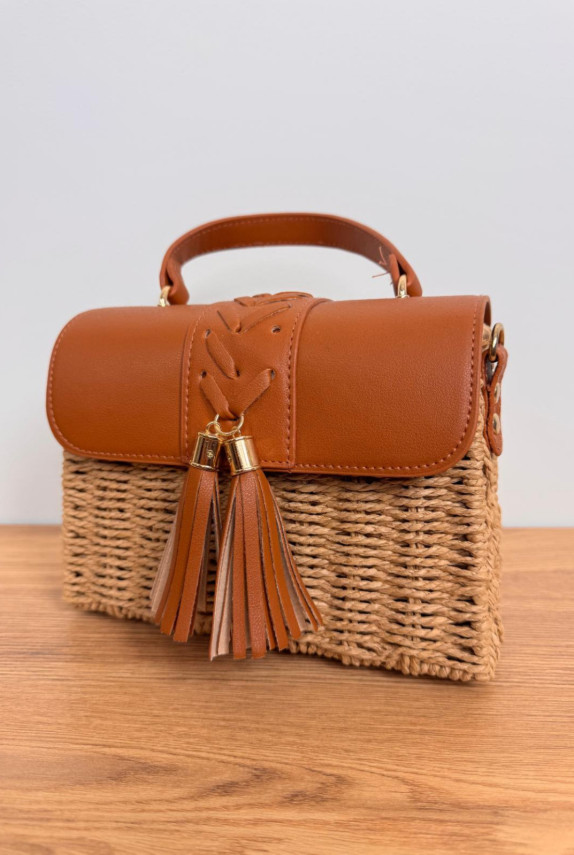 Raffia Muse